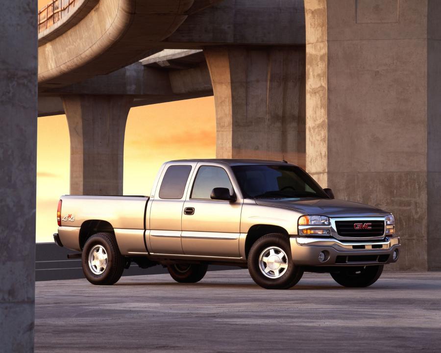 GMC Sierra 2003 года  (фото 18 из 31)